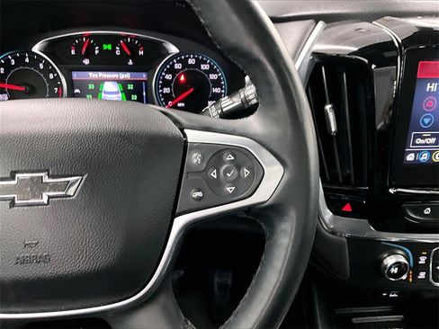 Used 2023 Chevrolet Traverse RS image 25