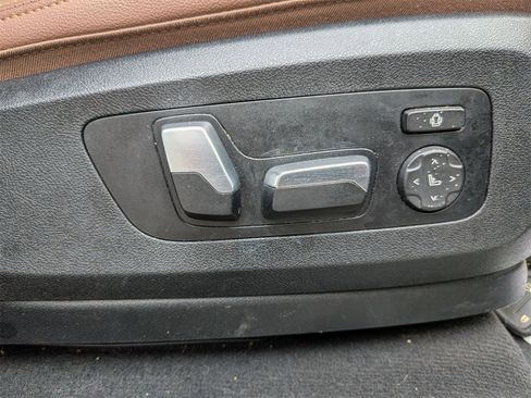 Used 2022 BMW X7 xDrive40i w/ Premium Package image 43