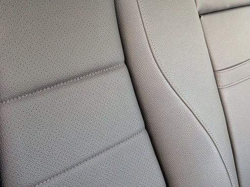 Used 2022 Mercedes-Benz GLE 350 4MATIC image 18