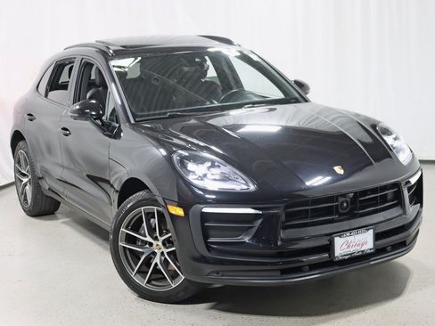 Used 2023 Porsche Macan w/ Premium Package Plus AWD/4WD image 6