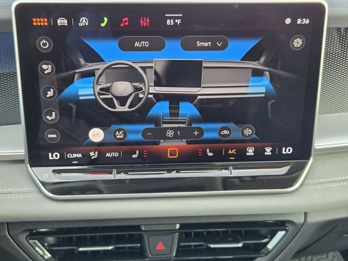 New 2026 Volkswagen Tiguan SE FWD image 17