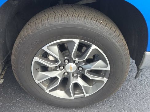 Used 2025 Chevrolet Silverado 1500 LT AWD/4WD image 12