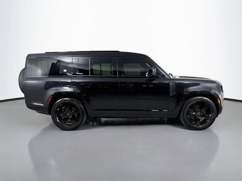 Certified 2023 Land Rover Defender 130 X-Dynamic SE AWD/4WD image 4