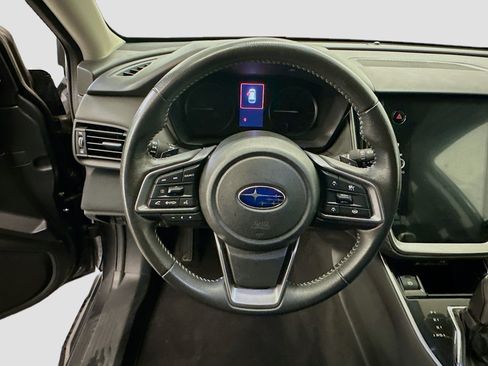 Used 2025 Subaru Outback Premium AWD/4WD image 18