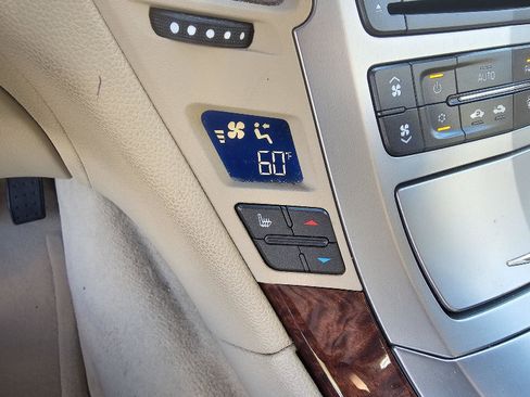 Used 2008 Cadillac CTS 3.6 AWD w/ Wood Trim Package image 17