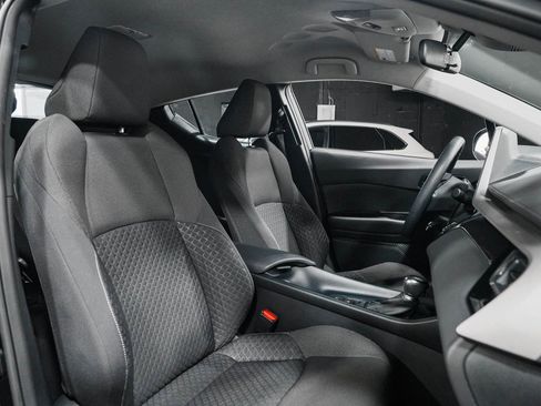 Used 2021 Toyota C-HR LE image 34