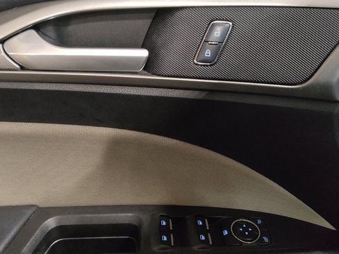 Used 2018 Ford Fusion S image 27