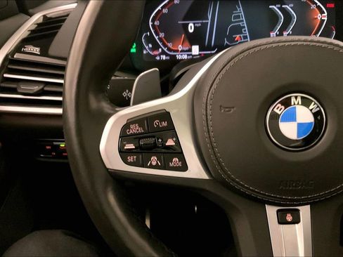 Used 2022 BMW X5 xDrive40i w/ M Sport Package AWD/4WD image 18