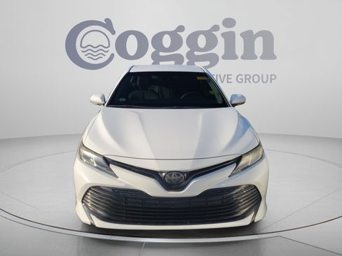 Used 2018 Toyota Camry LE w/ Convenience Package FWD image 7