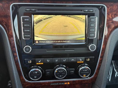 Used 2013 Volkswagen Passat 2.5 SEL FWD image 52