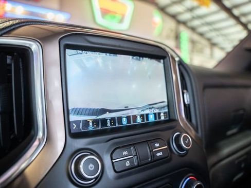 Used 2022 Chevrolet Silverado 2500 High Country w/ Technology Package image 30