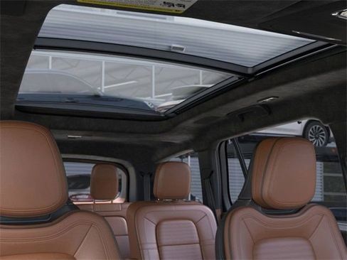 New 2025 Lincoln Aviator Black Label image 22