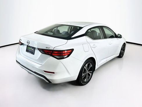 Used 2022 Nissan Sentra SV FWD image 9