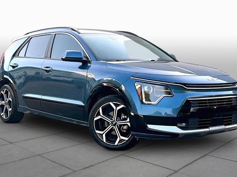 Used 2023 Kia Niro EX Touring FWD image 3
