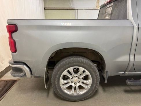 Used 2023 Chevrolet Silverado 1500 LTZ w/ Technology Package AWD/4WD image 5
