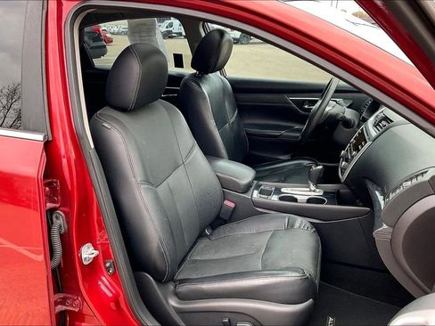 Used 2016 Nissan Altima 2.5 SL w/ Moonroof Package image 7