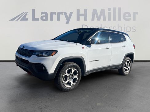 Used 2022 Jeep Compass Trailhawk w/ Sun and Sound Group image 1