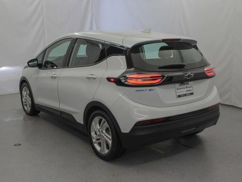 Used 2023 Chevrolet Bolt LT w/ Driver Confidence Package FWD image 9