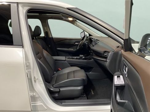 Certified 2023 Nissan Rogue SV w/ SV Premium B Package AWD/4WD image 30