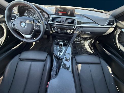 Used 2018 BMW 330e image 12