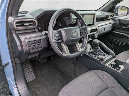 Certified 2025 Toyota 4Runner SR5 AWD/4WD image 10