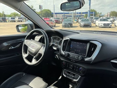 Used 2023 GMC Terrain SLT w/ Tech Package FWD image 13