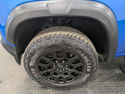 Used 2024 Chevrolet Colorado Trail Boss w/ Safety Package AWD/4WD image 7