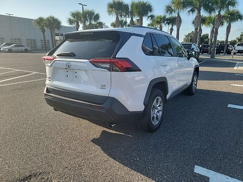 Certified 2021 Toyota RAV4 LE AWD/4WD image 3