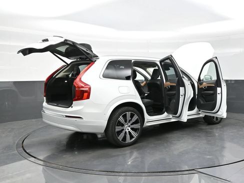 Used 2025 Volvo XC90 T8 Plus w/ Protection Package Premier AWD/4WD image 48