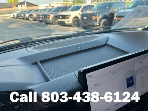Used 2023 Ford Expedition Limited AWD/4WD image 25