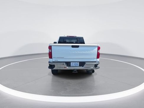 Used 2025 Chevrolet Silverado 2500 LT w/ Convenience Package AWD/4WD image 7