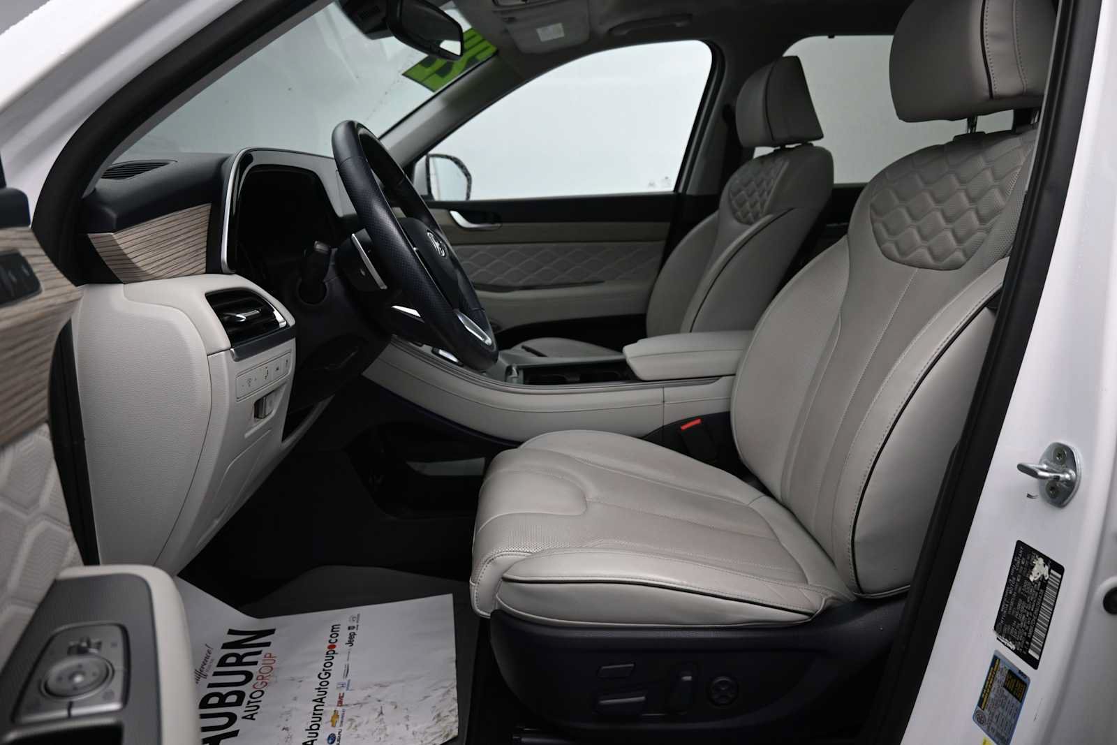 Used 2022 Hyundai Palisade Calligraphy w/ Winter Package AWD/4WD image 12