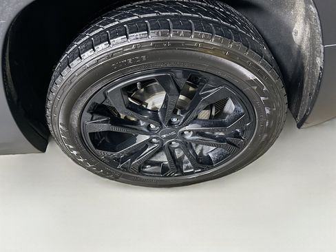 Used 2020 GMC Terrain SLE w/ Driver Convenience Package image 11