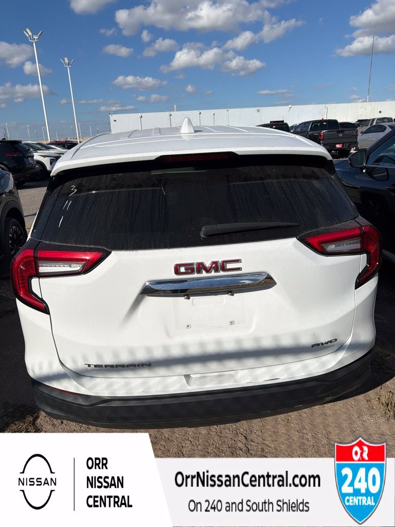 Used 2024 GMC Terrain SLE AWD/4WD image 5