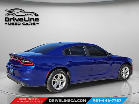 Used 2020 Dodge Charger SXT image 12