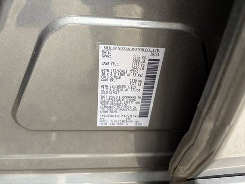 Used 2025 Nissan Pathfinder SV AWD/4WD image 32