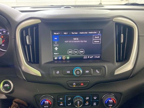 Used 2024 GMC Terrain SLE w/ Driver Convenience Package FWD image 40