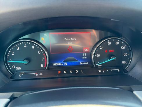 Used 2024 Ford Explorer XLT w/ Equipment Group 202A AWD/4WD image 18