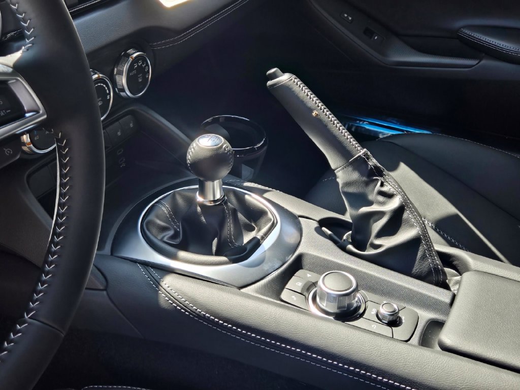 New 2026 MAZDA MX-5 Miata Grand Touring w/ Weather Package RWD image 6
