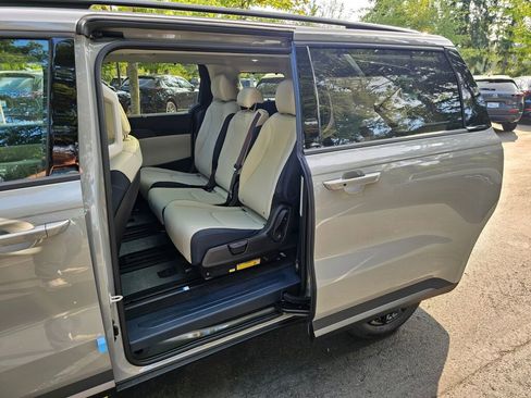 New 2026 Kia Carnival SX w/ SX Dark Edition Package image 23