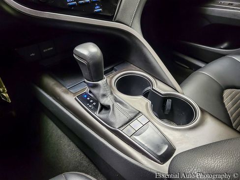 Certified 2023 Toyota Camry SE image 19