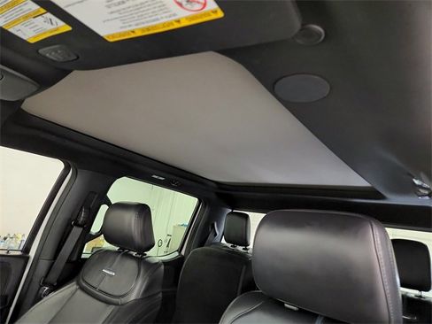 Used 2025 Ford F250 Platinum image 18