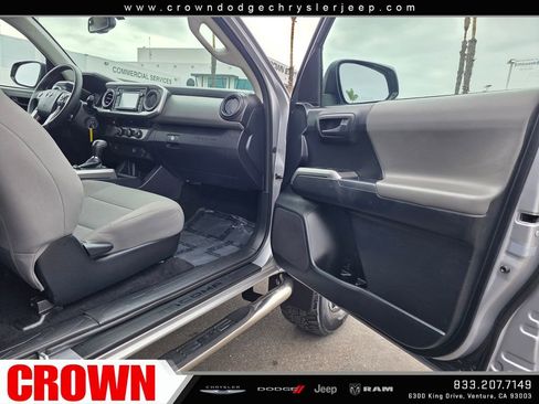 Used 2017 Toyota Tacoma SR5 RWD image 9