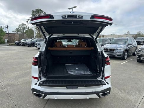 Certified 2025 BMW X5 xDrive40i w/ M Sport Package image 28