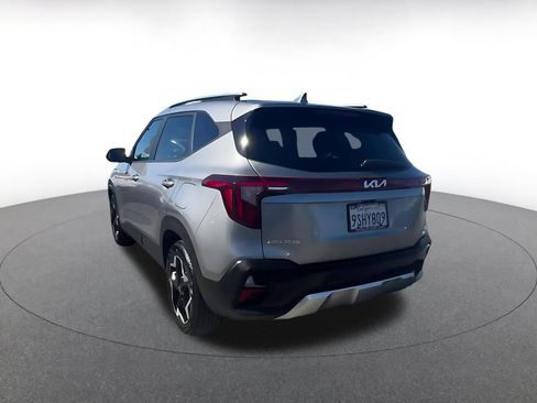 Used 2025 Kia Seltos S FWD image 11