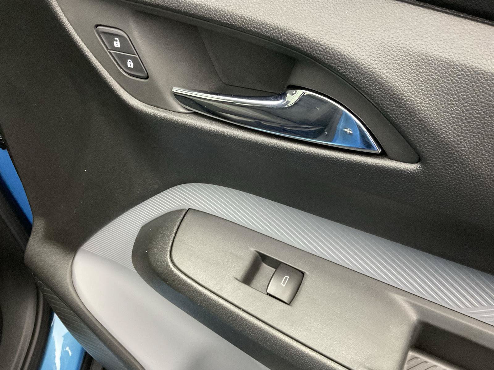 Used 2027 Chevrolet Bolt LT FWD image 22