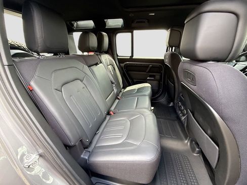 Used 2020 Land Rover Defender 110 X AWD/4WD image 32