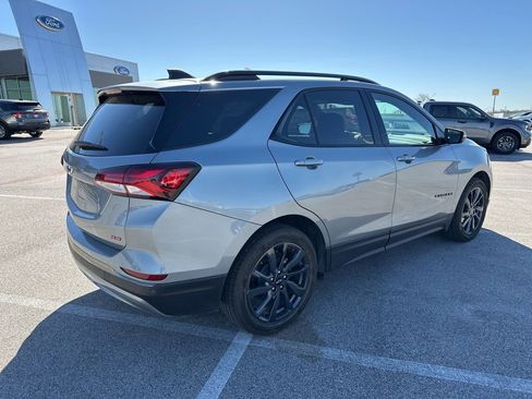 Used 2023 Chevrolet Equinox RS w/ RS Leather Package image 8