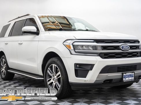 Used 2022 Ford Expedition XLT AWD/4WD image 1