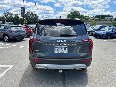 Certified 2022 Kia Telluride S AWD/4WD image 5